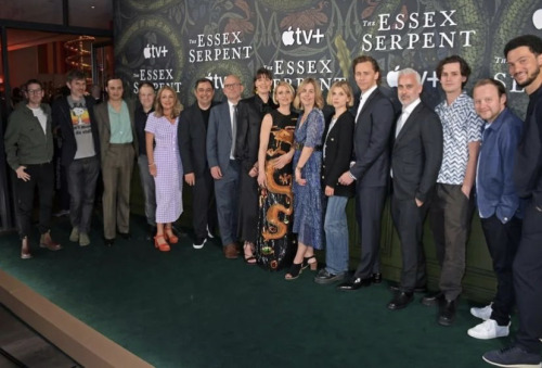NEW: Tom With The Cast Of The Essex Serpent And Todays Premiere And Screening. . 24.04.2022