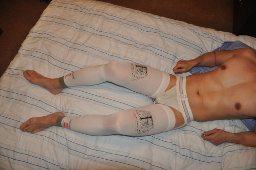 soxs100:  More Full Leg Compression sleeves. Soxs100