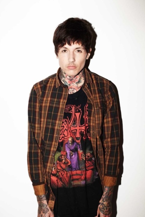 holobersykes:  Bmth then and now  Oliver <3