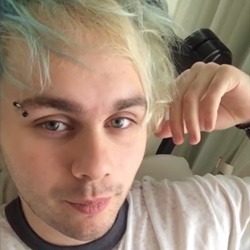 Michael Gordon Clifford Em: I HATE MYSELF. Se Gostar Da Like Ou Crditos Pra @cakesincer No Tt, Amo Vcs