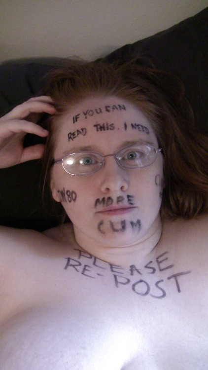 scaryandweird:  derhighlander:  Fat Kate wants to be shown to the world.  Fat Kate. Nice. 