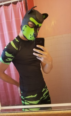 pup-nuzzy:  New compression outfit ^_^
