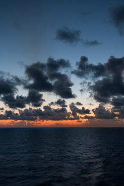 lsleofskye:  Sunset at Sea