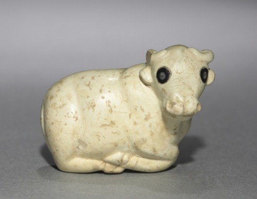 ancientpeoples:Amulet Seal in the Form of a BullPre-Sumerian, Iraq, c. 3250 BCLimestone with black s