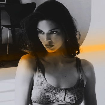Kendall Jenner b&amp;w packs.• like/reblog if you save!• always credit @haleiwapacks