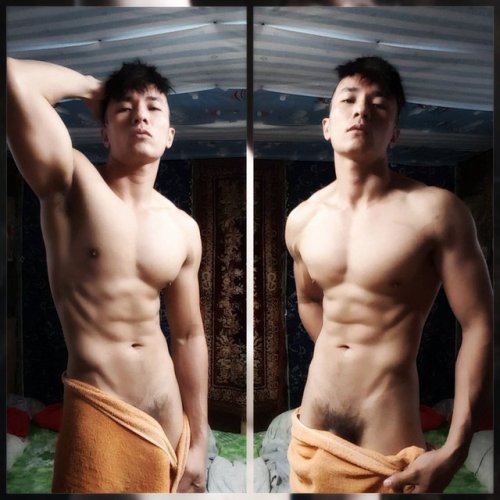 ahihiblr1069: ahihiblr1069.tumblr.comTrai thẳng, đẹp trai, body ngon, chim to nhưng nhà  nghèo và đặ