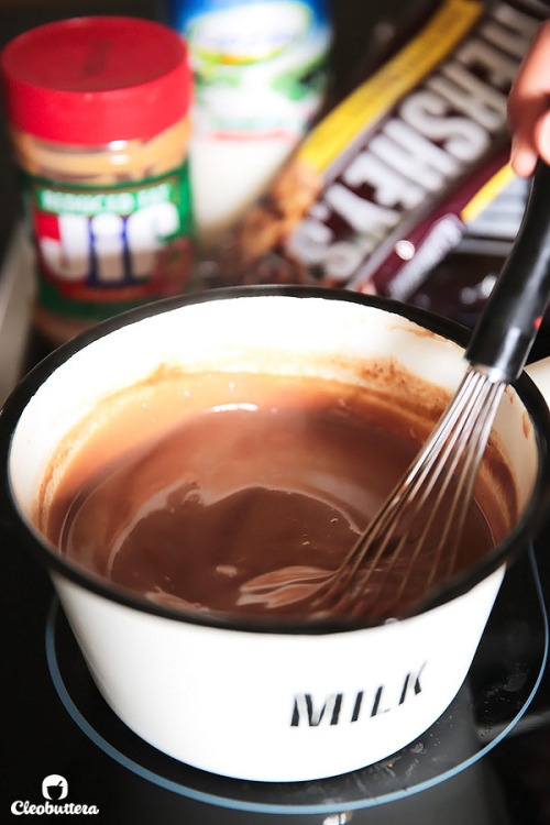 sweetoothgirl:Peanut Butter Hot Chocolate Float