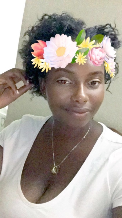 icegreenandgold:  Happy blackout! ✊🏾ft. the versatility of our hair 💁🏾