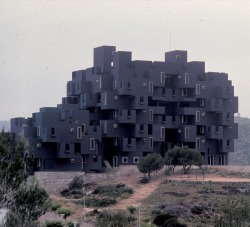 paintmeblack:  Ricardo Bofill 