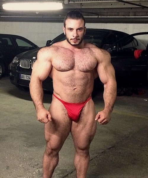 furonmuscle:  Lorenzo Becker, all grown up! 