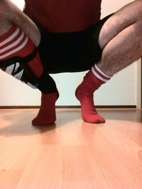 supersaiyansockbondage:  Getting ready for tonights’ match.. 