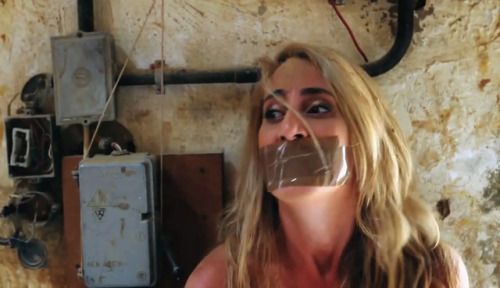 demoisellesendetresse: An unknown Israelian Damsel in Distress that superheroes don’t want to 