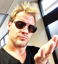 y2jbaybay:  Do you know the way to San Jose? @wwe #dionnewarwickdoes ~ IAmJericho