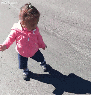 Gifak-Net:  Video:   Little Girl Is Completely Terrified Of Her Shadow  