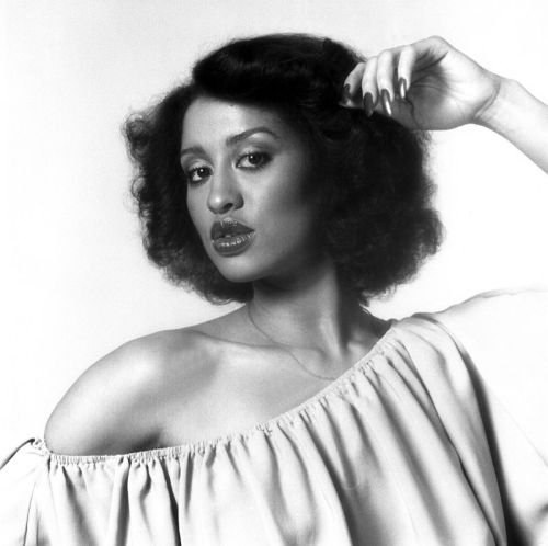 vintageeveryday:40 beautiful pics of Phyllis Hyman in the 1970s and ’80s.