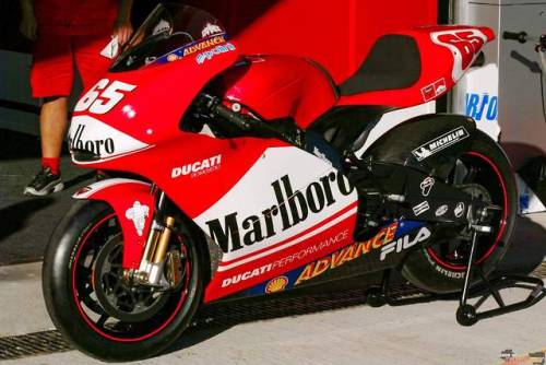 2003 Ducati GP3 MotoGP, http://www.daidegasforum.com/forum/forum-vari/amarcord/foto-e-video-aq/43965