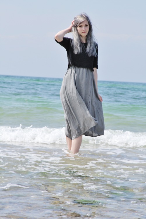 anya-aesthetics: When I posted my first photos by the ocean, I had a couple of people commenting tha