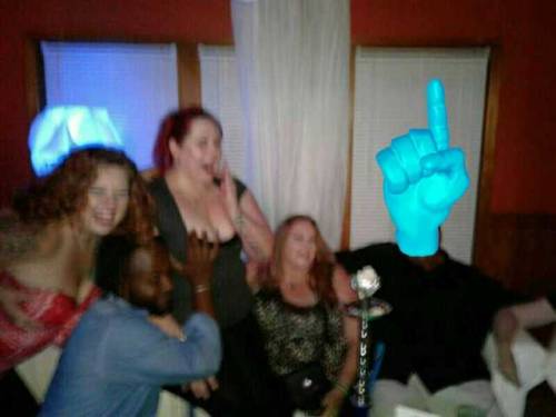 gerthvador: #Hookah  #Drinks Specials #Dj #Music #Dancing #Patio #Kinky #KARAOKE Ladies have been kn