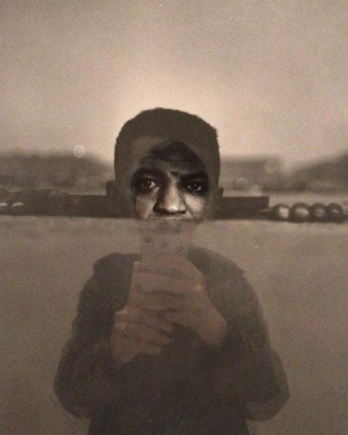 me in gordon parks’ “emerging man” . #selfportrait #photography #gordonparks #bnw 