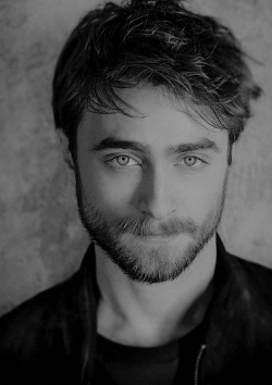 clarxoswuld:   Daniel Radcliffe photographed