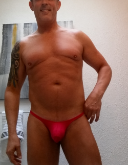 thong-jock:  Red muscleskins thong