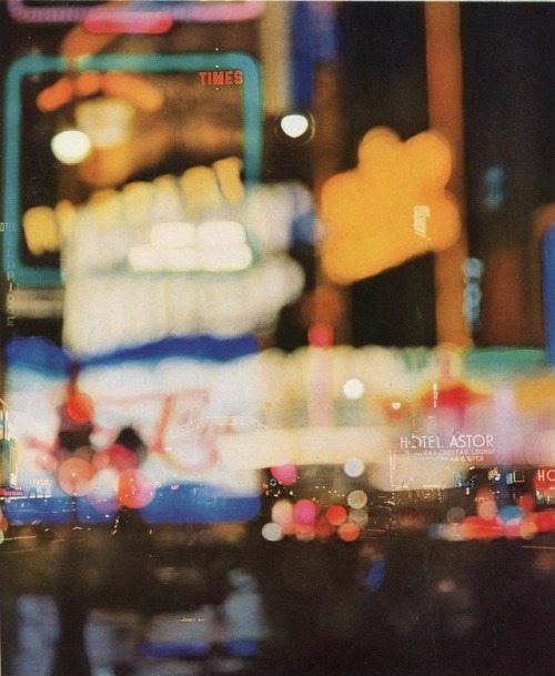 anne-sophie-tschiegg:Erwin Blumenfeld. Times Square, 1951