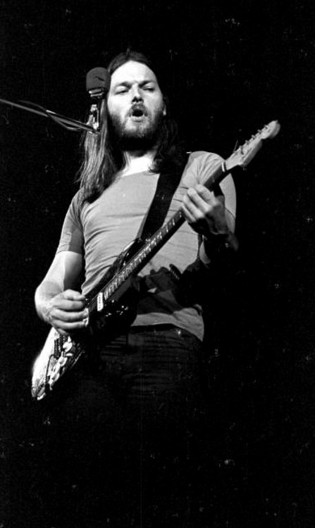 more-relics:David Gilmour  Pink Floyd at the Sports Arena in April 1975 in Los Angeles, California  