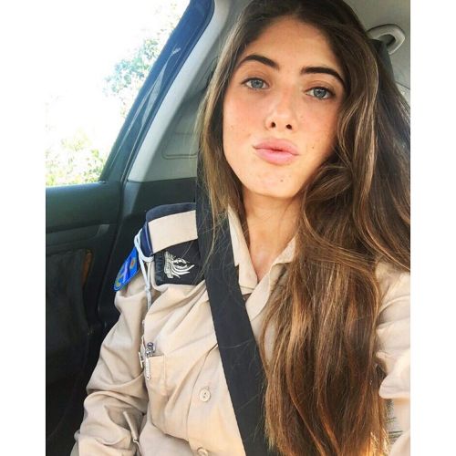 prettyidfgirls: prettyidfgirls: These girls are absolutely gorgeous!Wanna see some more? Check our e