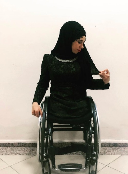 amputeewomen: Mixed amputees