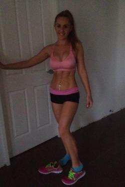 fitgirllivinginabikini:  She’s progressing