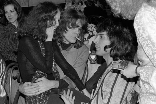 tinahenry:  Lisa Robinson: A Legendary Rock Journalist’s All-Time Craziest Nights