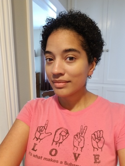lottabooksandpics:The picture on the left was taken in June 2017, and it was the longest my hair had