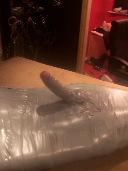 https://lovetapebondage.tumblr.com/post/168112360721