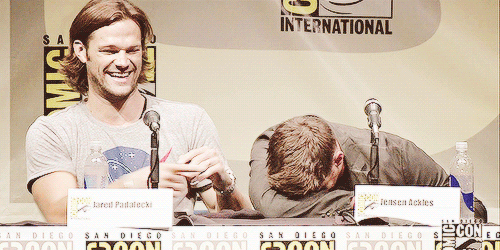 wellcometothedarkside:  (✿◠‿◠)