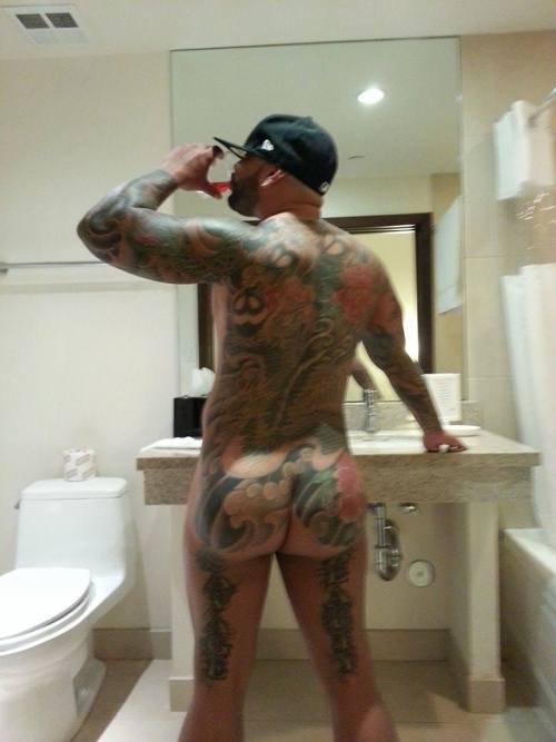 hisazz2phat: Tattooed phatty nj #Ass #Art