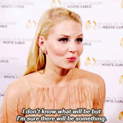 emmasneverland:  How do you think that relationship [Emma &amp; Hook] is going