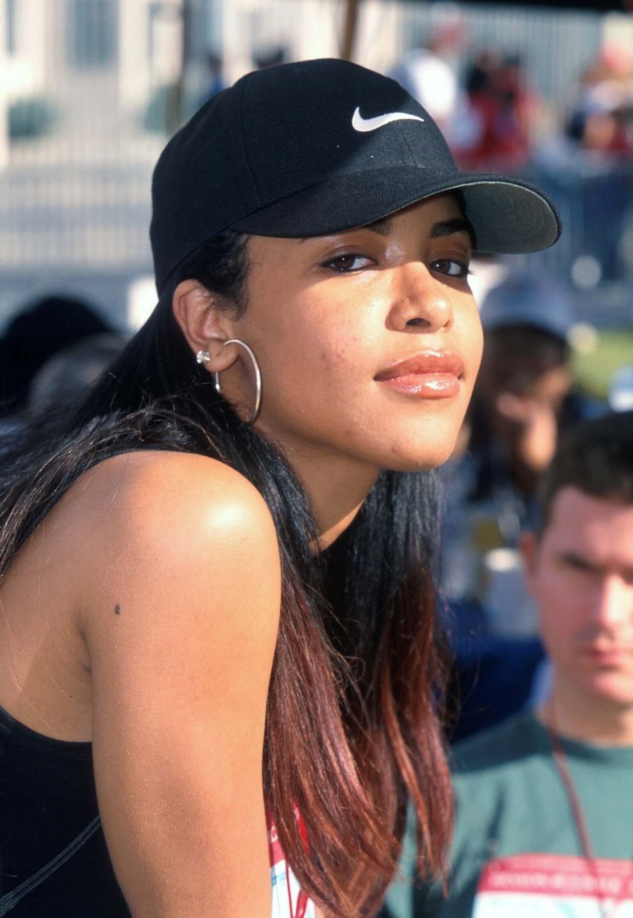 queen-aaliyah:  Aaliyah attending the Revlon Run/Walk For Women May 13, 2000 in Los