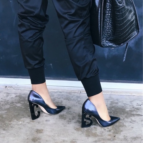 simplysahanie: Blazer- zara Trousers- h&m Shoes- Christian Siriano Bag- Celine