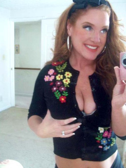 Free cougar personals and man dating older woman