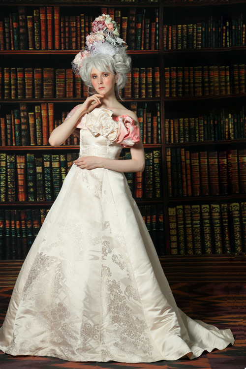 Momo Zaakura by Aliansa couture