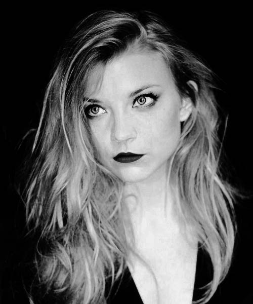 nataliedormersource: “I have an asymmetrical mouth. I have a naturally crooked