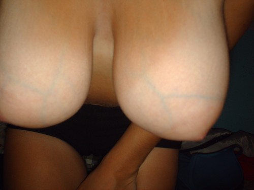 sharingwife:  girlsaroundthenet:  Shyloh Full Gallery : http://imgur.com/a/C16A1  Fantastic nipples