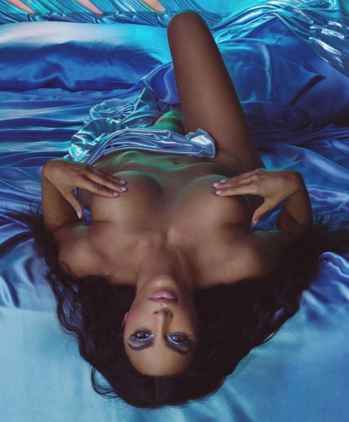 celebrityrevealer:New Kim Kardashian nudes just posted! Check it celebrityrevealer.com/