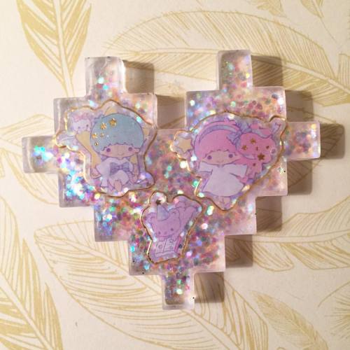 My Little Twin Stars glitter pixel heart! #cabochon #decoden #resin #craft #handmade #glitter #kawai