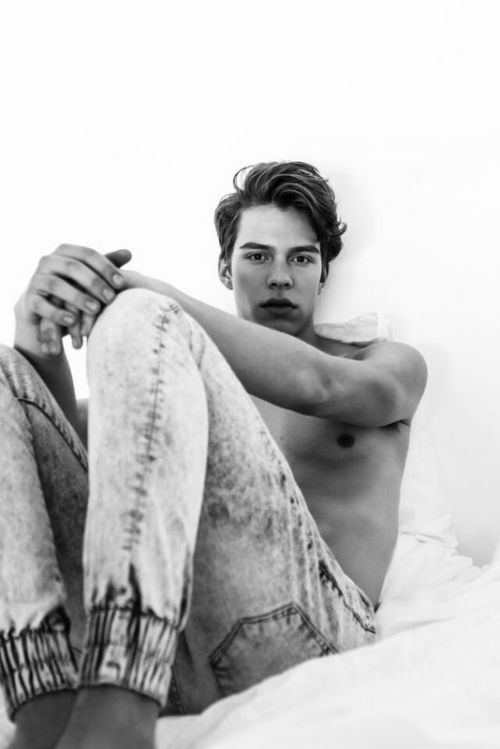 thejoyseeker:  Connor Straathofphotography by Jared Bautista  