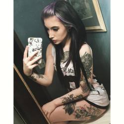 Svmmichvn:  You Got To Go Deeper Than Deep To Get Me Off. 💭 #Girlswithink #Girlswithtattoos