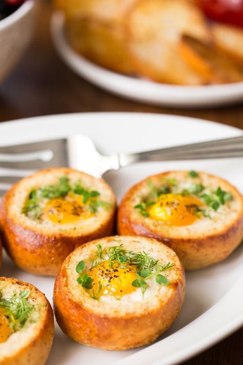 foodffs:  Baked Eggs In Bread BasketsFollow porn pictures