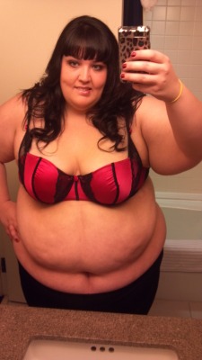 curvalicioustiff:  Oh, you know just loving this bra and my body. &lt;3 