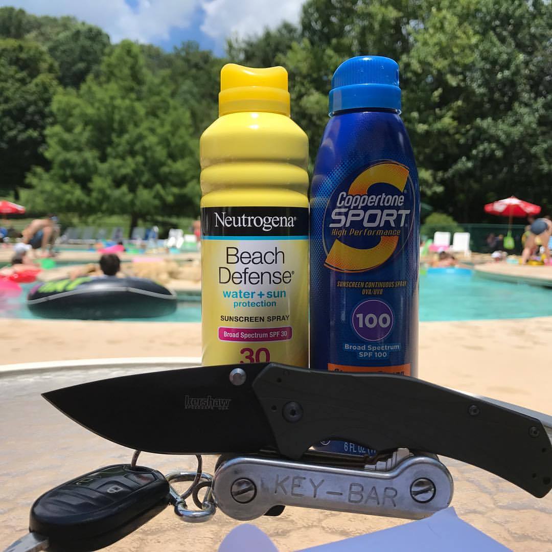 usamadeblade:  Hanging out poolside watching the people float through the lazy river.