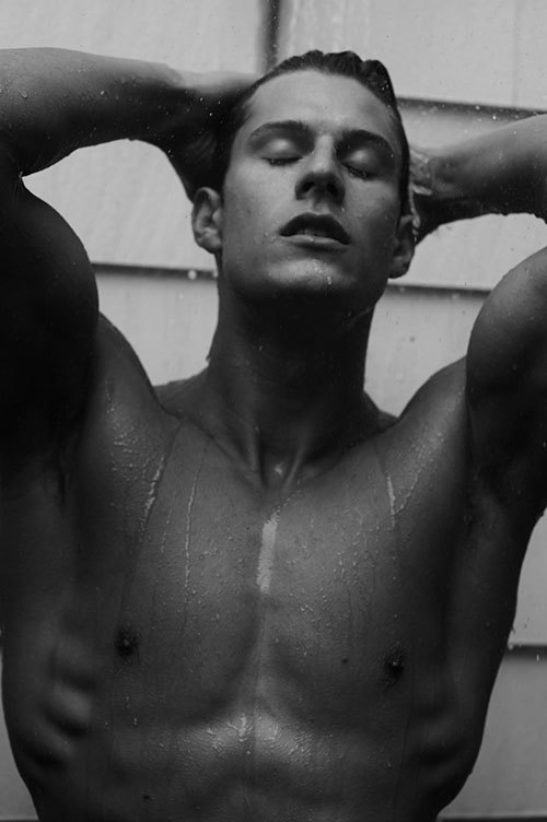 monbeaubeauty:  Eian Scully photographed by Stewart Shining 